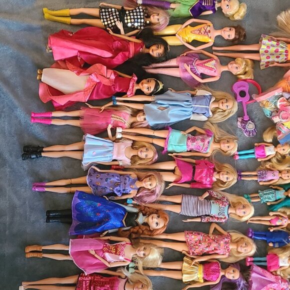 Large LOT of barbie dolls & accessories & more. - Picture 3 of 3